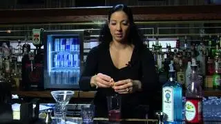 Recipe for a Pink Lady Drink With a Sugar Rim