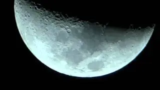 Lua Sony Hx200v zoom