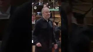 Дирижер Гергиев теряет деньги?