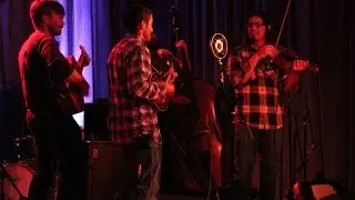 Weapons Of Grass Destruction - Long Lonesome Road (trad.) / Opus 57 (David Grisman)