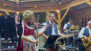Ein Kompliment,Oktoberfest 2023, Die KIRCHDORFER,Hackerfestzelt