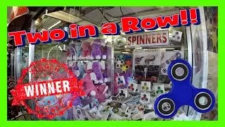 FIDGET SPINNERS CLAW MACHINE - TWO WINS IN A ROW!!