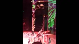 Chinese Acrobatic Show (2/6)