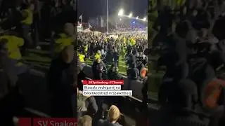 Massale vechtpartij na bekerwedstrijd in Spakenburg#spakenburg #fctwente #voetbal #rtvutrecht