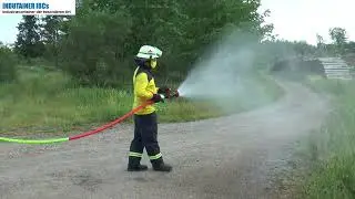 Pickup mit INDUTAINER IBC im Schnellangriff- bei  Wald- und Vegetationsbränden