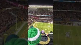 Crazy crowd reaction of Cody Parkey missed field goal during NFL Wild Card Game