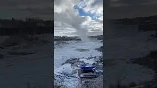 Niagara Falls freeze into ice #niagarafall #ytshorts #shorts #viral #trending #love #beautiful