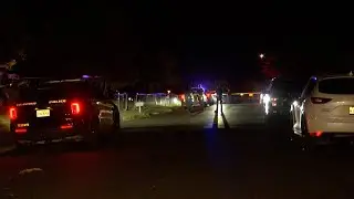Police searching for person who shot 2 men outside SW Side home