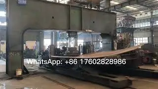Dish end press machine with maniplator