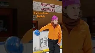 Aprendendo Ice Stock na &Aacute;ustria.              #austria #icestock #winter #wintersports