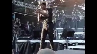 Les D&eacute;ferlantes 2014 - Keziah Jones Pass the joint - Excellente Qualit&eacute;
