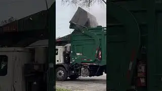 WM Heil dumping Smokey advanced dumpster #automobile #garbagebody #trashdisposal #garbagetruck