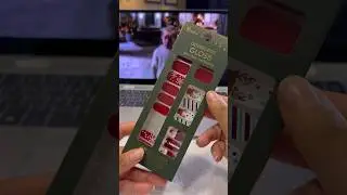HOW TO: Apply Dashing Diva Gloss Nail Stickers HOLIDAY EDITION 🤶❣️🎄✨ #nailstickers #dashingdiva