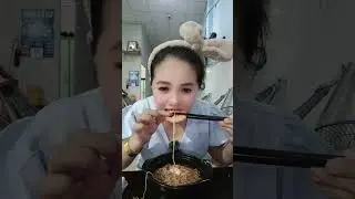 Mời cả nhà ăn mì cay cùng e 