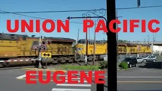 UP Union Pacific Northbound Freight Train ~ Eugene Oregon 4/9/16