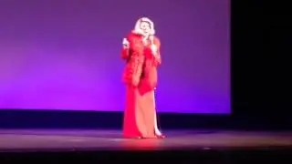 One more Dee Dee Hanson clip