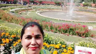 Vlogger Nisha  is live!