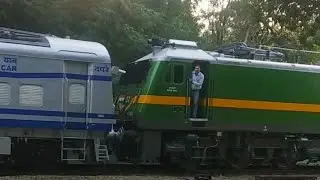 Indian Railways #DMW #WAG9 #Double_Engine  रोड पर चला रेलवे इंजन