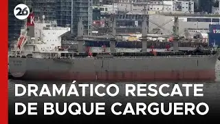 🇮🇹 EMERGENCIA EN EL MAR | Un remolcador evit&oacute; que la nave impactara contra una zona rocosa