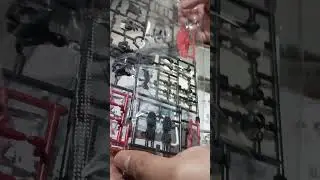 Unboxing: HG White Gundam from Gundam GQ (A simple take of the classic Gundam)