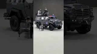 Heavily armed! The Sabertooth Tiger explosion-proof SWAT vehicle is dispatched urgently