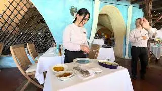 #Sardegna Cala di Volpe Barbeque | Preparazione e presentazione degli spaghetti vongole e bottarga.