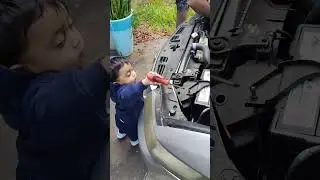 #australia #family #kidmechanic #mechanic #kids #kidsvideo #twins Helping father💗