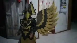 Proses pembuatan Baju Fashion Burung Garuda Dari Bahan Kardus Bekas ,, Madura Decoration