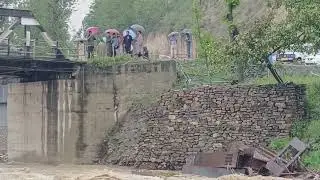 Heavy Rains Lash Tral | Water Flow Rises in Watal Ara & Chandri Ara, Admin on Alert