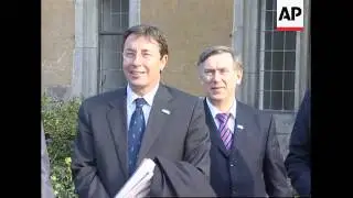 Arrivals, meeting between G8 ministers discussing climate change