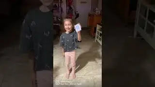 Brianna O&rsquo;Brien performs the world&rsquo;s FASTEST card trick!