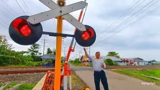 RAILWAY CROSSING‼️ TOP Kompilasi 4 Model Palang Pintu Perlintasan Kereta Api Dishub Indonesia