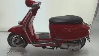 Lambretta V125 Special (2020) Exterior and Interior