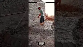 Worktool for Clay Transfer in Traditional Wall Building