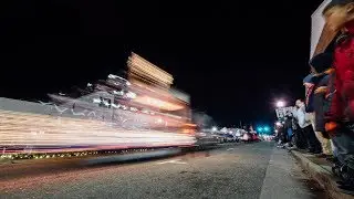 Christmas Parade In 4K - Time-Lapse