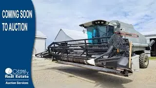 1992 R52 Gleaner Combine with 20FT Header At Online Auction