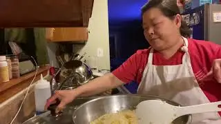 Hmong. Sweet rice corn bars / mov pob kw