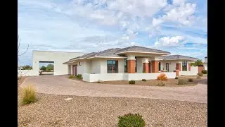 For Sale - Hangar Home in Sunny Arizona