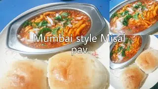 Misal Pav | Mumabi Style | The Foodie's Hub