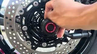 KAWASAKI Z900 2025🔥🔥 montaje protector horquilla puig🔥🔥#PUIG #Z9002025