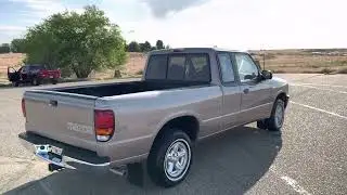 1996 Mazda B3000 walk around
