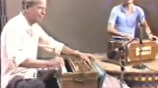 Harmonium Maestro Pt.Govindrao Patwardhan Mumbai,1982.
