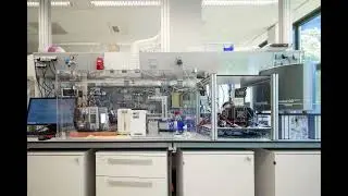 Autonomous synthesis robot uses AI to speed up chemical discovery