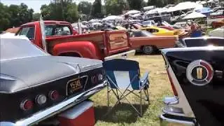 Car Shopping At the 2018 Chrysler Nationals, Carlisle, PA
