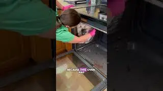 oven cleaning  #ovencleaning #cleaningprofessionals #cleaningservice #moveoutcleaning #deepcleaning