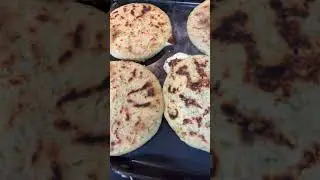 Pupusas revueltas yummy😋#shorts