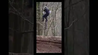 #mtblove #mtb #mtbreview #downhill #sepedamtbdownhill Credit to: @freeride.noah1