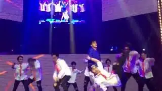 McCoy De Leon and Elisse Joson (McLisse) prod at Hashtags RoadTrip Concert