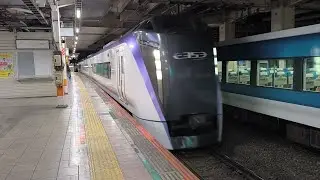 E353系 S116編成 特急かいじ51号竜王行が立川駅6番線に入線するシーン