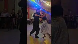 Mírame en la cara. Alma y Rober. Salón de las Chacras